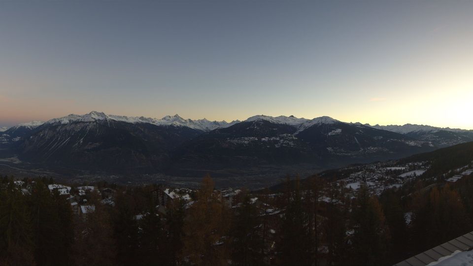 Crans-Montana: La Comba: Luzerner Höhenklinik Montana