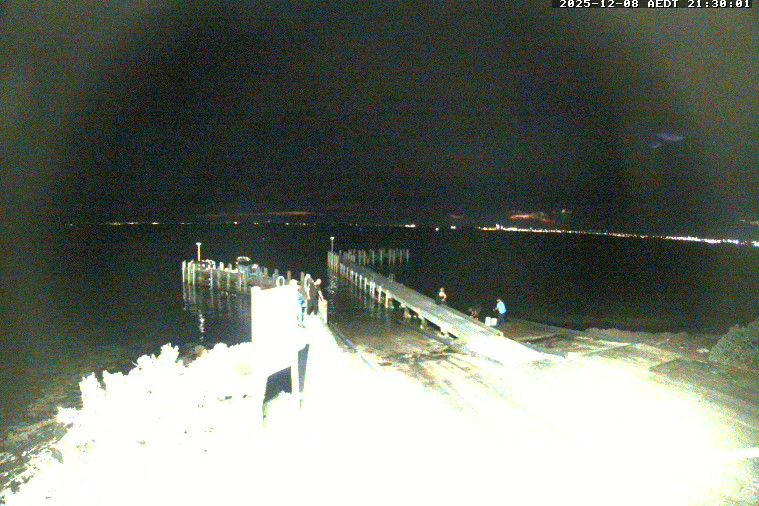 Lara: Avalon Beach Boat Ramp - Avalon Foreshore Road - Corio Bay