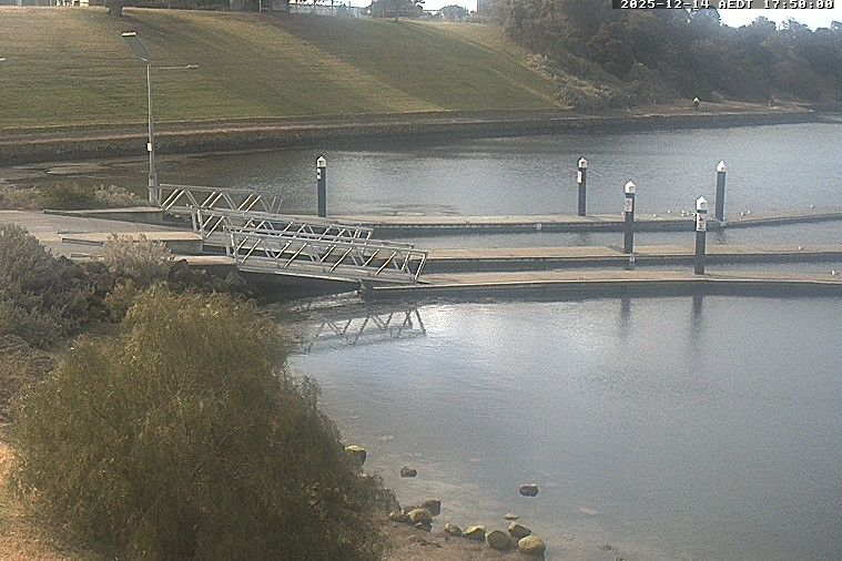 Geelong: St Helens Boat Ramp - Swinburne Street - Corio Bay