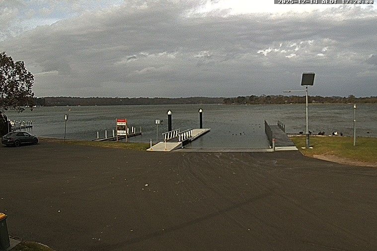 Paynesville: Metung Road - Gippsland Lakes - Lake King - Meeting Point