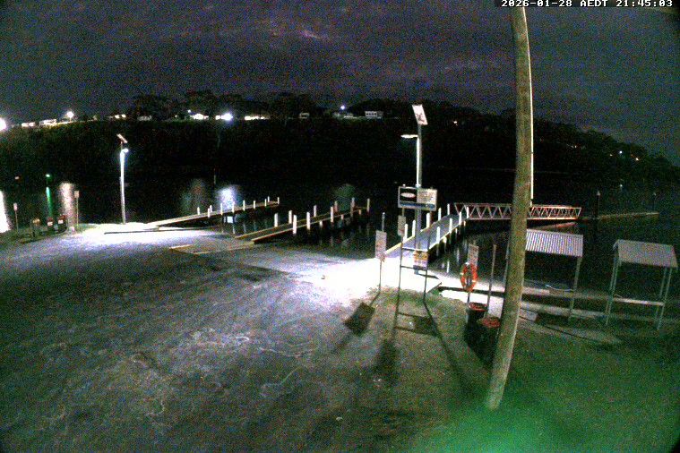 Lakes Entrance: Marine Parade - Gippsland Lakes