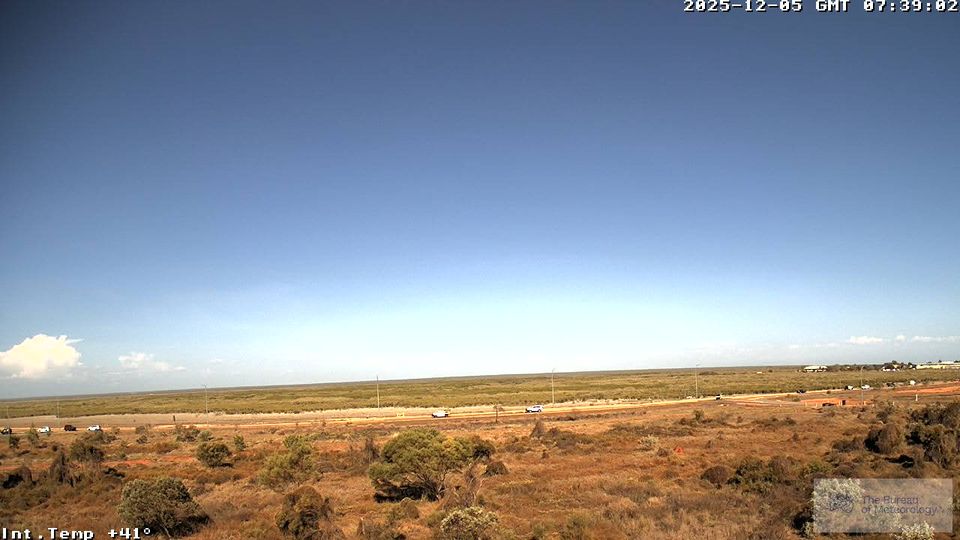 Broome › East: Broome International Airport