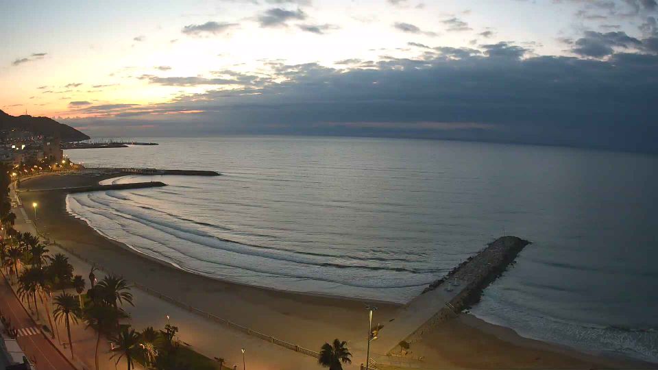 Sitges › East: Playa Sitges - Sant Bartomeu i Santa Tecla de Sitges - Sitges Beach