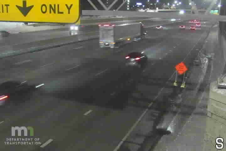 Minneapolis: Phillips West: I-35W: I-35W SB S of 26th St