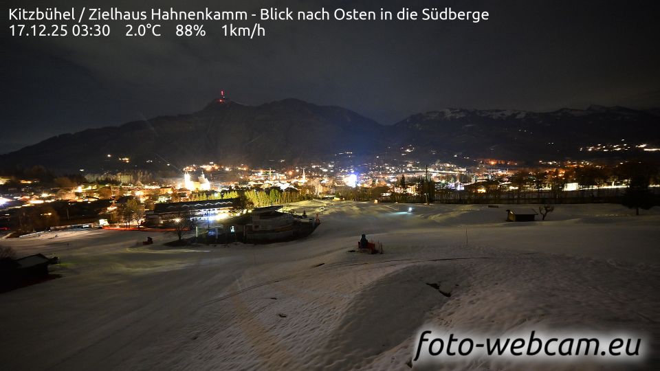 Stadt Kitzbuhel: Kitzbühel - Zielhaus Hahnenkamm - Blick nach Osten in die Südberge