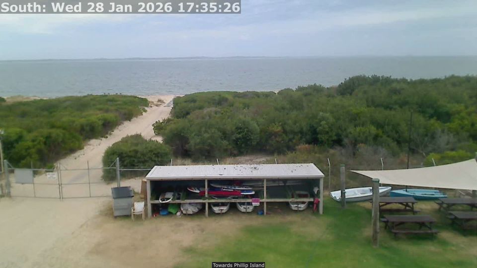 Hastings: Westernport Yacht Club - Balnarring Beach