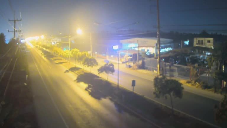 บ้านแพ้ว