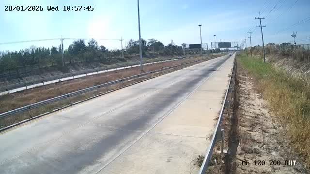 Pak Chong: สายบางปะอิน-หนองคาย - ทางหลวงพิเศษหมายเลข 6