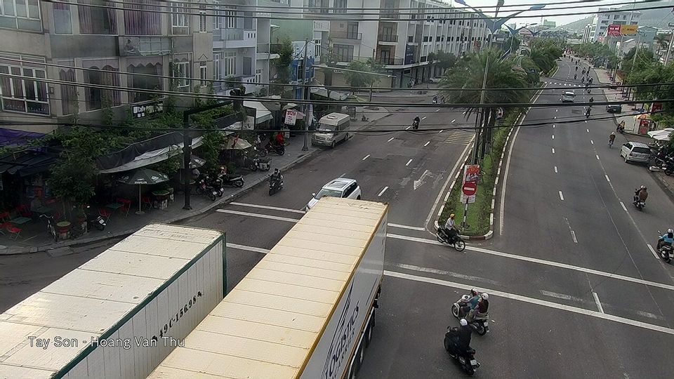 Quy Nhơn › East: Tây Sơn - Đường Hoàng Văn Thụ - Hoàng Văn Thụ