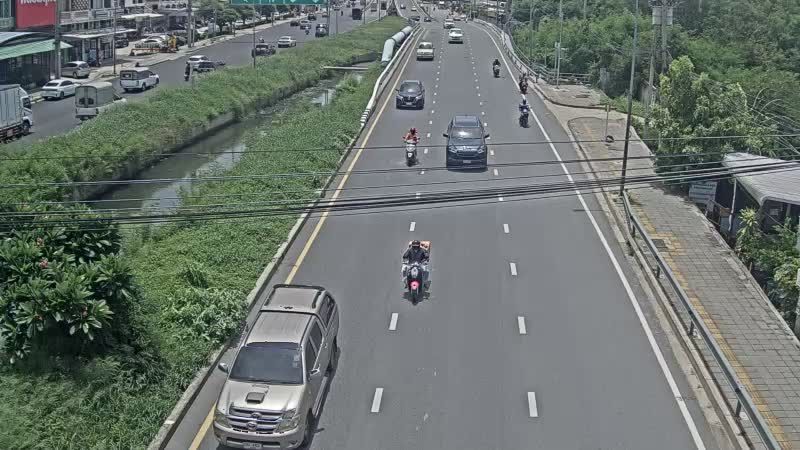 Khlong Bang Phran Subdistrict: Kanlapaphruek Road