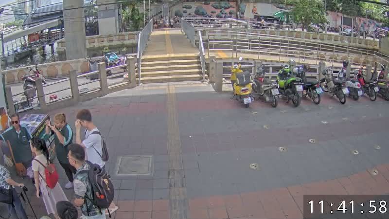 Yan Nawa Subdistrict › North: King Taksin the Great Bridge
