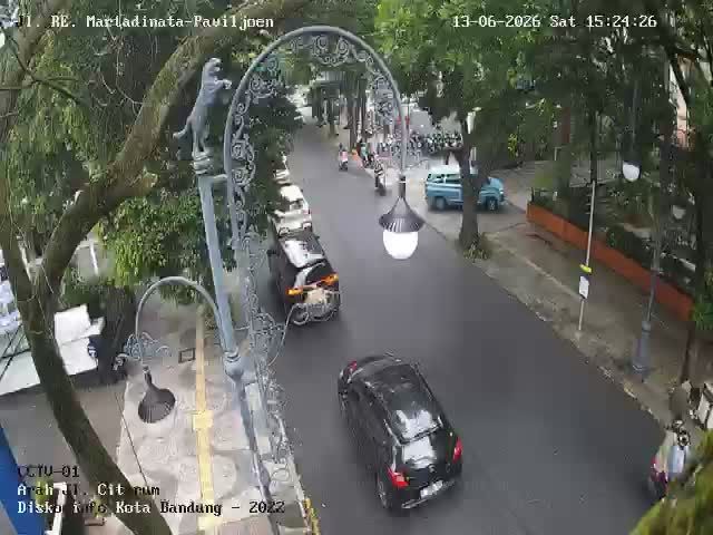 Bandung: LLRE Martadinata Street