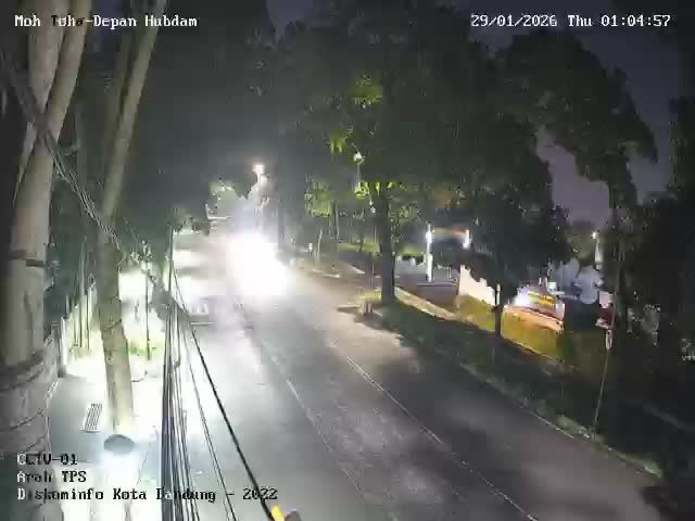 Bandung: LUMPIA BASAH 99 (Tegal lega) - Mie Kocok Du'eL (Cabang Tegallega)