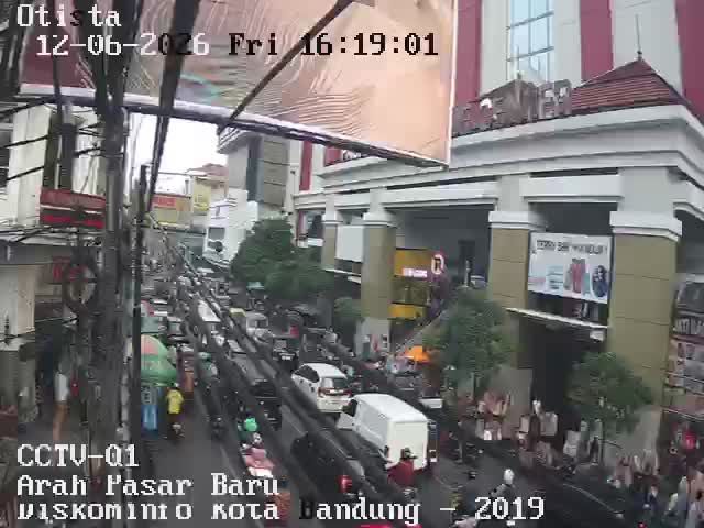 Bandung: Jalan Otto Iskandar Dinata