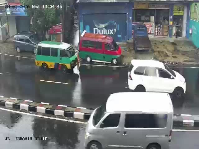 Batas Kelurahan: Jalan Ibrahim Adjie