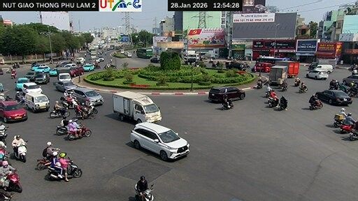 Phuong 13: Bùng Binh Phú Lâm