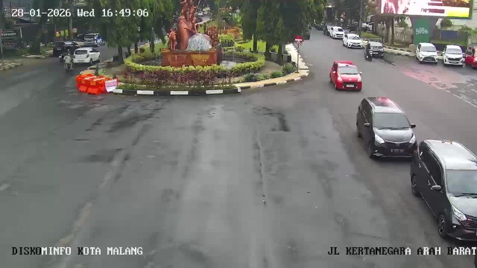 Malang: Monumen Juang 45