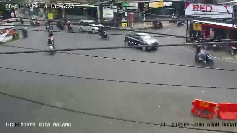 RW 10 Kel. Oro Oro Dowo, Klojen Kota Malang: UB Gate Jl Veteran - Tugu Bundaran Gerbang UB - Jalan Veteran Malang - Jalan Raya Sumbersari - Jalan Universitas Brawijaya - Jalan Bendungan Sutami - Jalan Sigura - Gura - Jalan Veteran