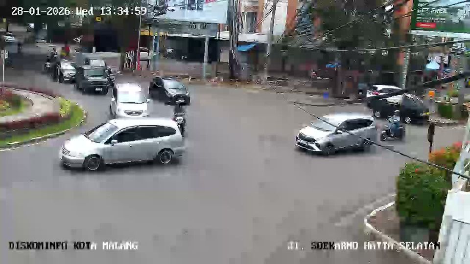 RW 06, Kel.Tunggulwulung: Monumen Pesawat Terbang