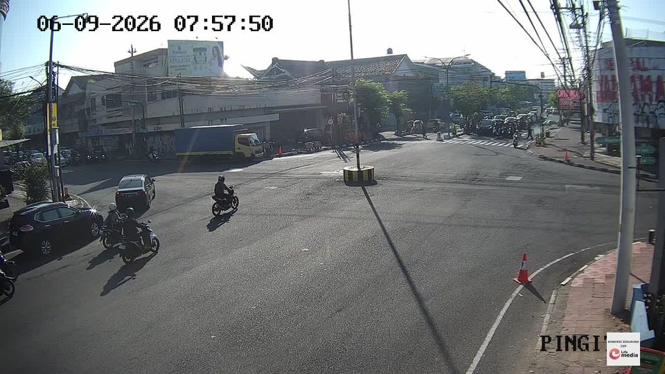 Yogyakarta: Lampu Simpang 4 - Jalan Magelang - Jalan Tentara Pelajar - Jalan Pangeran Diponegoro - Jalan Kyai Mojo