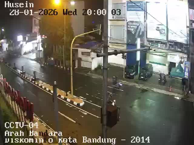 Bandung: Monumen Husein Sastranegara