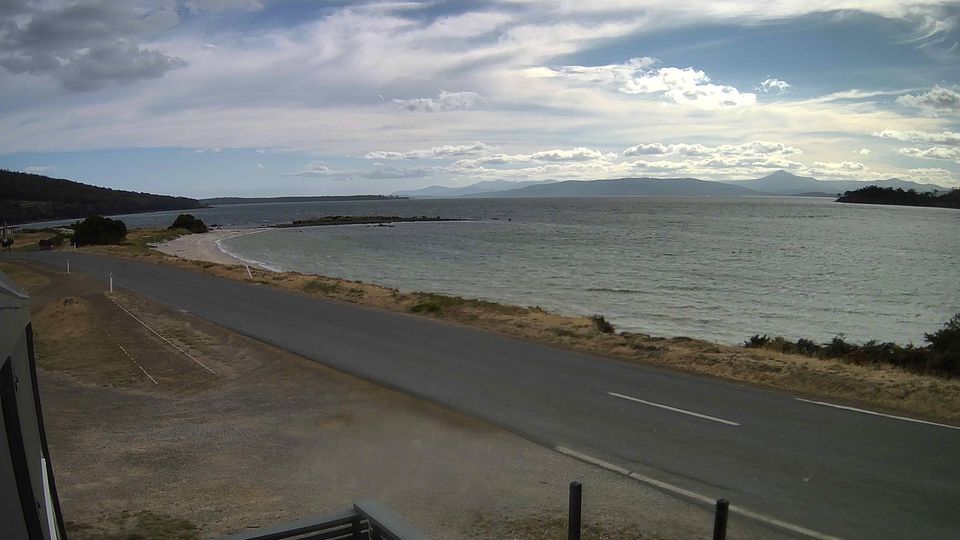 Adventure Bay › South-west: Hotel Bruny - Bruny Island