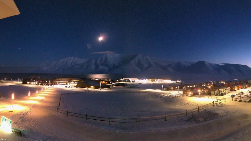Longyearbyen › North-west