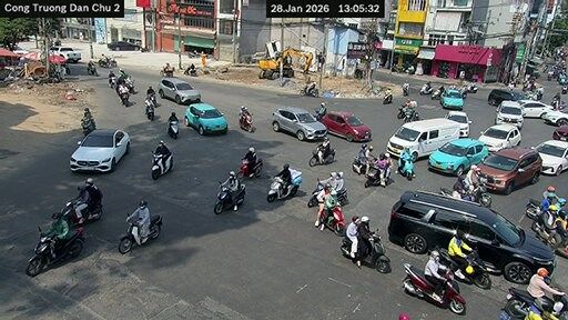 Ward 12: Vòng xoay Công trường Dân Chủ