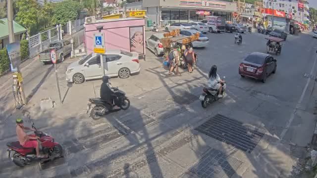 Pattaya: Na Kluea 16 Alley en - Pho Samphan Alley