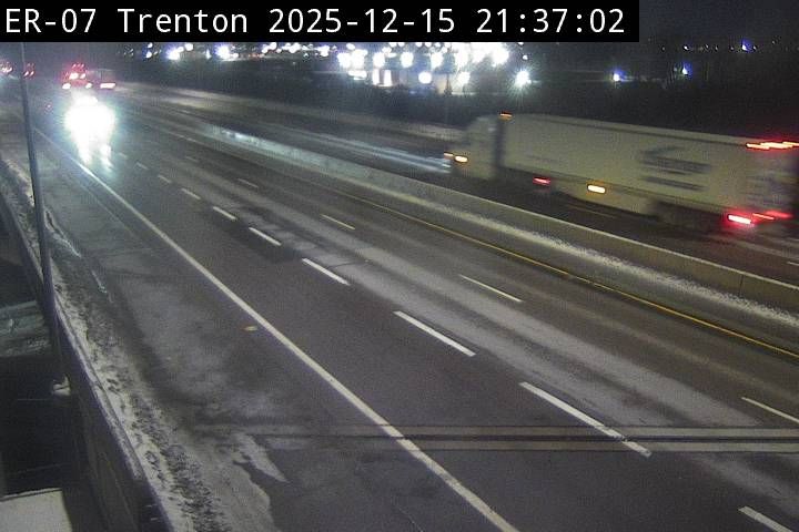 Unorganized Thunder Bay District › East: Highway 11 near Kash River Road, Looking East