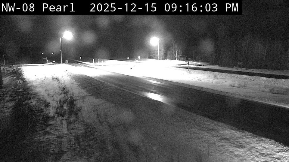 Shuniah › South: Highway 17 near 5 Road North, Looking South