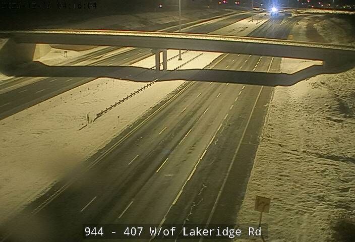 Milton › West: Highway 401 west of Appleby Line, Looking West