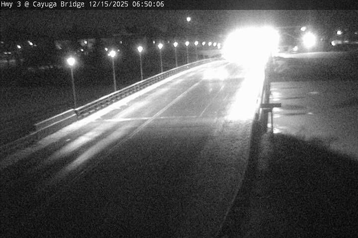 Mississauga: Port Credit: QEW near Hurontario Street