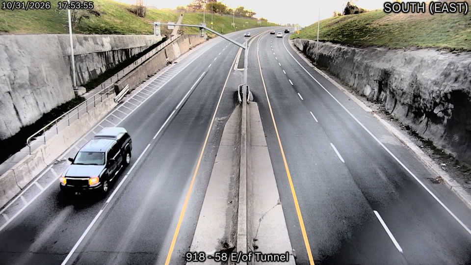 Thorold: Highway 58 East of - Tunnel
