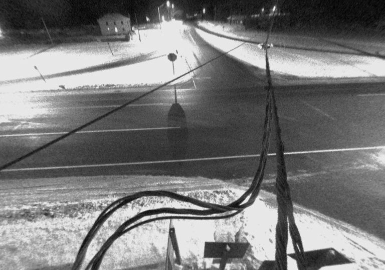 Central Frontenac › South: Highway 7 at County Road 38, Looking South