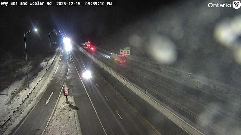 Trenton › West: Highway 401 at County Road 40, Looking West