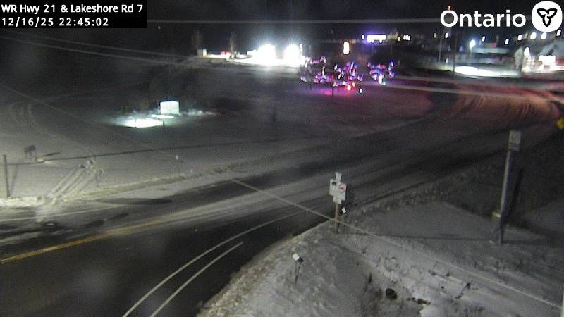 Lambton Shores › West: Highway 21 at Lakeshore Road 7, Looking West