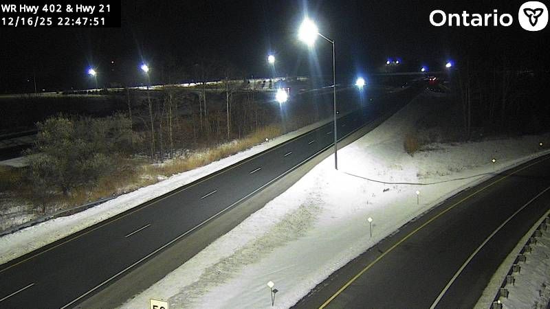Plympton-Wyoming › East: Highway 402 and Highway 21, Looking East