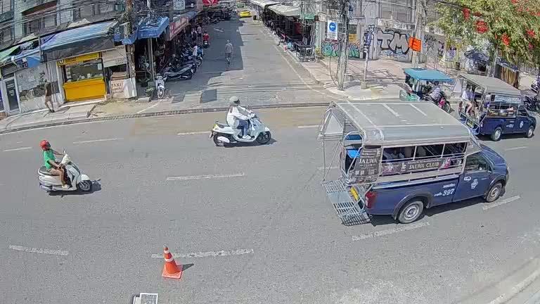 Pattaya: Pattaya Soi 6 - Pattaya Sai Song Road