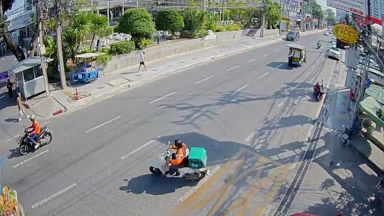 Pattaya: Pattaya Soi 5 - Pattaya Sai Song Road