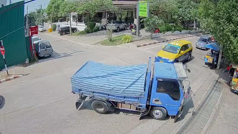 Pattaya: Naklua 18/2 Alley - Chawalit Thamrong Alley