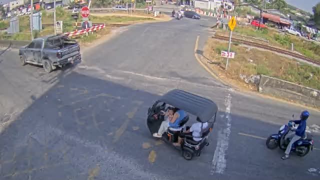 Pattaya: Dhamsamakkee 10-5