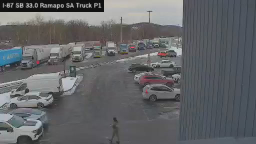 Sloatsburg › South: I-87 MP 33.0 SB Ramapo Service Area Truck Park 1