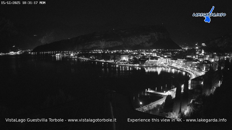 Nago-Torbole › North: VistaLago Guestvilla Torbole