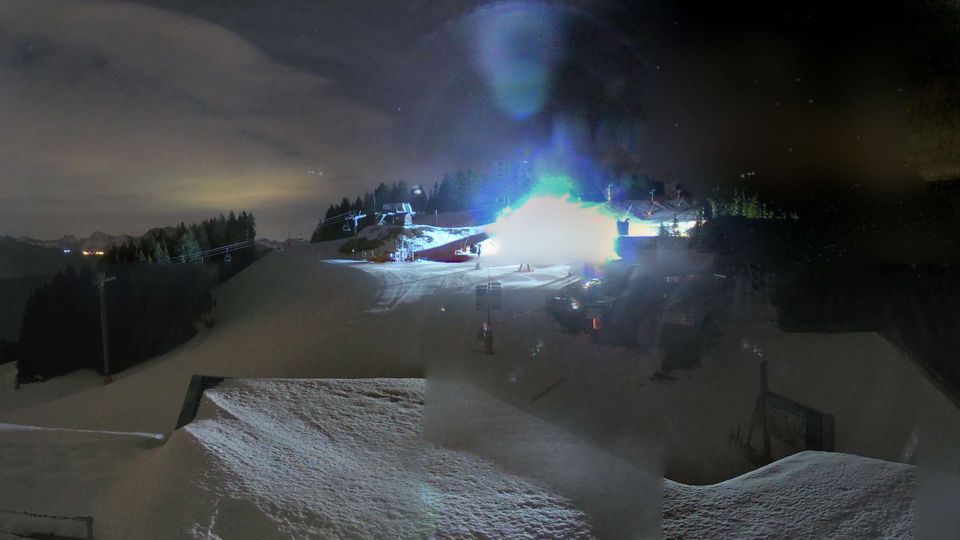 Araches-la-Frasse: Arrivée de la télécabine