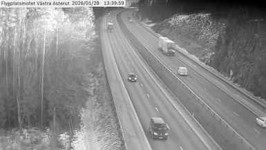 Knos › East: Flygplatsmotet Västra österut