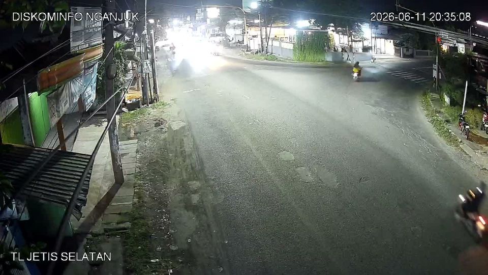 Kertosono › South: Apotek Sumber Anom