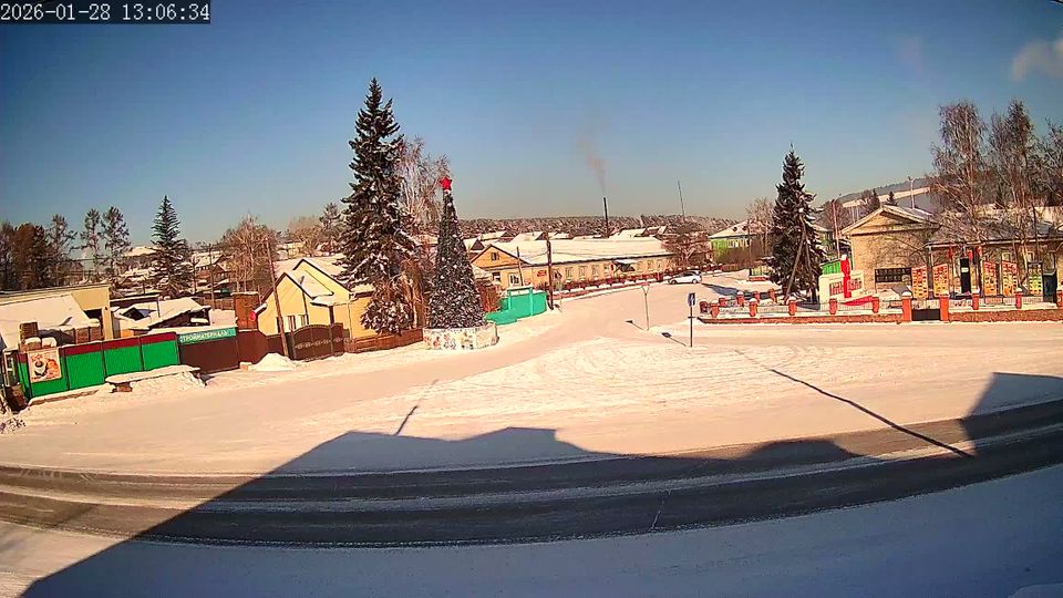 Качугское городское поселение › North-west: Administratsiya Kachugskogo Mo