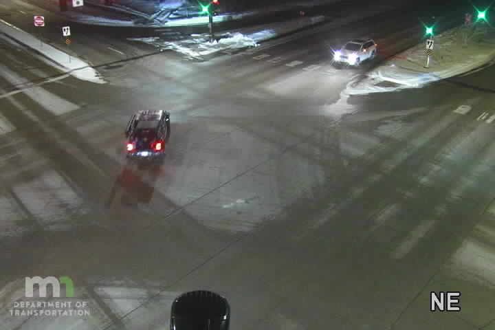 Chanhassen: MN 5: T.H.5 EB @ Galpin Blvd