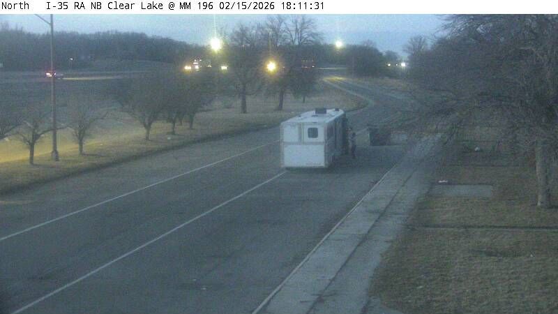 Clear Lake › North: Parking Only: I-35 NB MM 196 near Clear Lk - Truck Parking 1